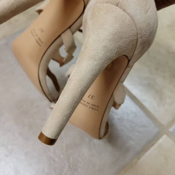 Club monaco heels - Picture 7 of 7